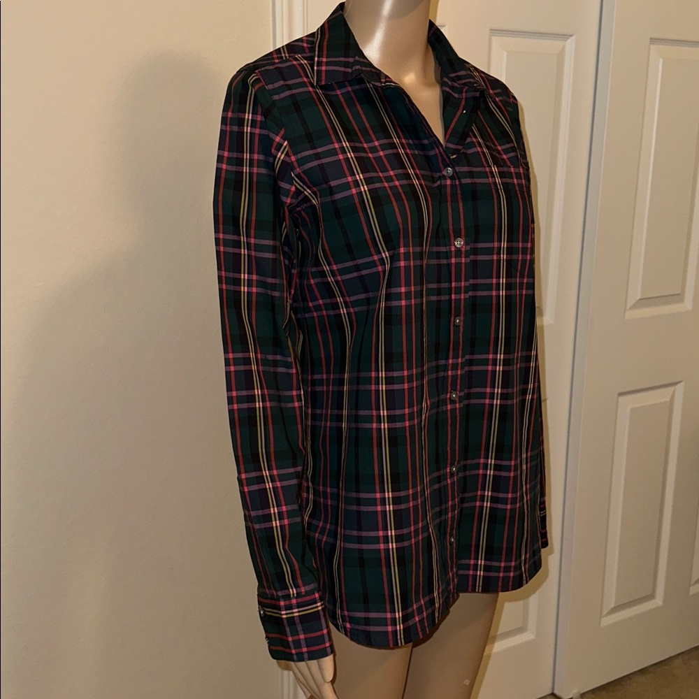 100% Cotton J. Crew Green and Red Plaid Casual Woman's Shirt Size 6. - Picture 2 of 16